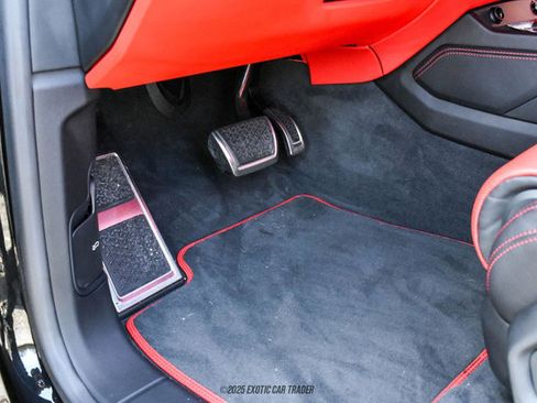 Used 2020 Lamborghini Urus image 29