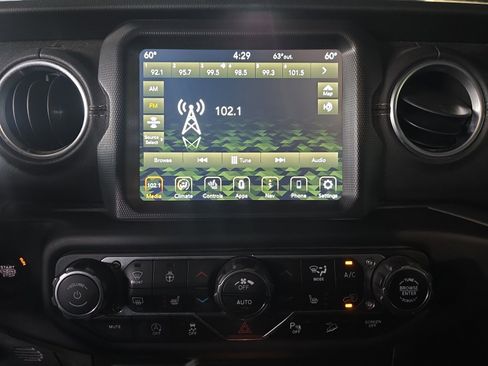 Used 2021 Jeep Wrangler Unlimited Sahara image 15