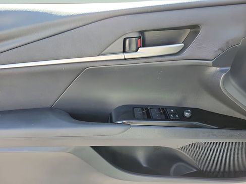 Used 2025 Toyota Camry LE image 16