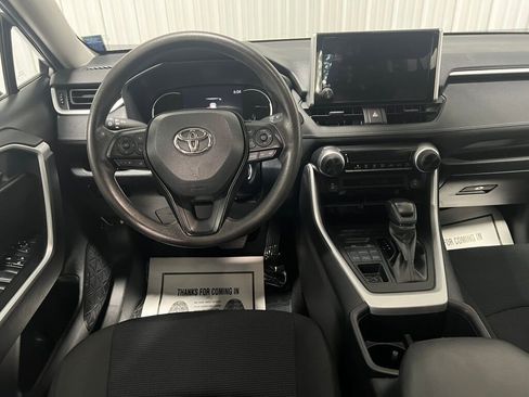 Used 2023 Toyota RAV4 LE image 4
