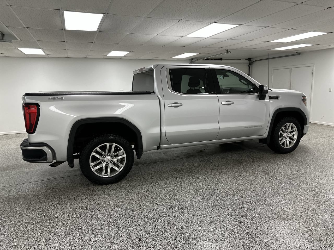 Used 2021 GMC Sierra 1500 SLE AWD/4WD image 8