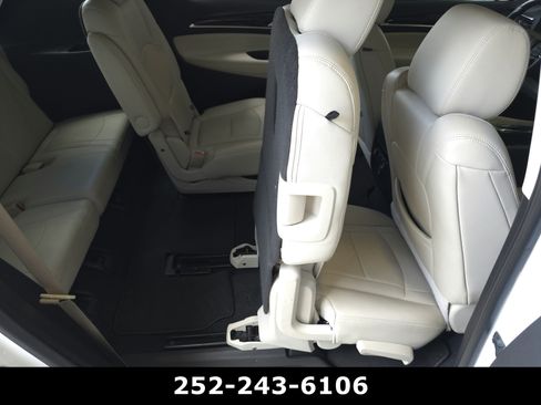 Used 2023 Buick Enclave Essence FWD image 38