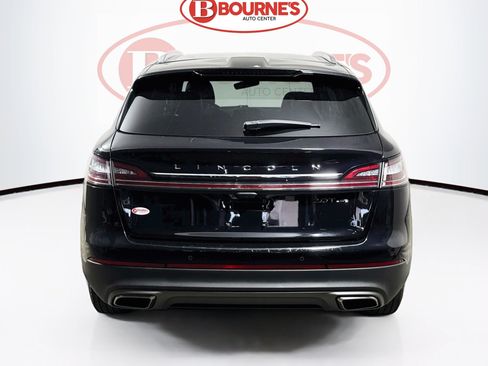 Used 2019 Lincoln Nautilus Premier AWD/4WD image 8