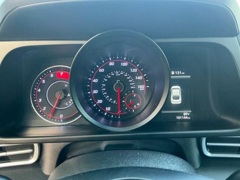 Used 2023 Hyundai Elantra SEL FWD image 8