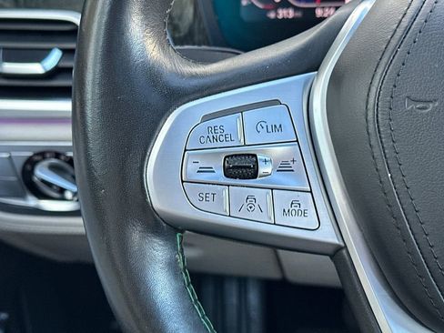 Used 2022 BMW ALPINA B7 xDrive w/ Luxury Rear Seating Package image 27