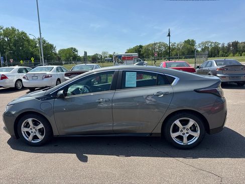 Used 2017 Chevrolet Volt LT FWD image 8