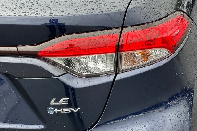 Used 2025 Toyota Corolla LE FWD image 28