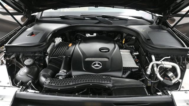 Used 2017 Mercedes-Benz GLC 300 4MATIC Coupe image 30