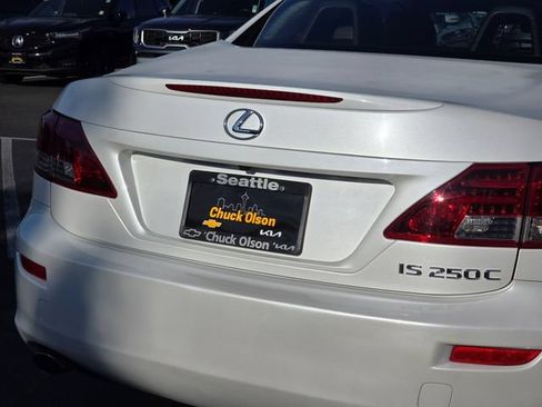 Used 2015 Lexus IS 250C w/ Luxury Package RWD image 17