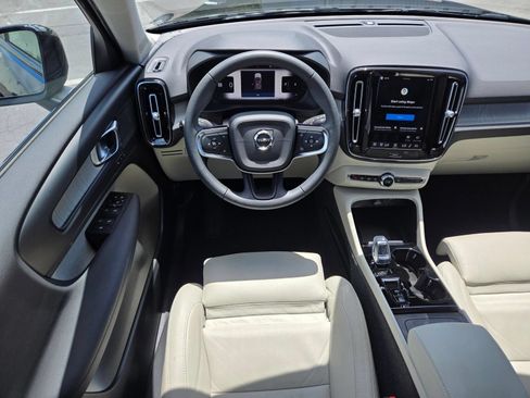 Certified 2023 Volvo XC40 B5 Plus w/ Protection Package Premier AWD/4WD image 21