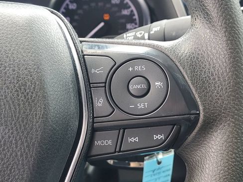 Used 2020 Toyota Camry LE AWD/4WD image 10