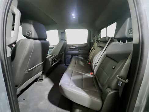 Used 2024 GMC Sierra 1500 SLT w/ SLT Premium Plus Package AWD/4WD image 17