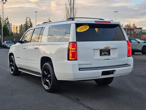 Used 2016 Chevrolet Suburban LTZ image 3