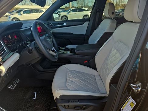 Certified 2024 Volkswagen Atlas Cross Sport SEL Premium R-Line image 9