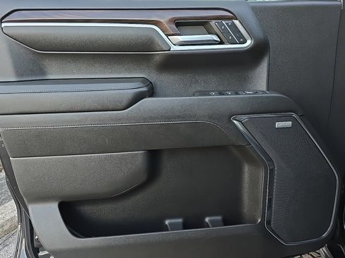 Used 2024 GMC Sierra 1500 SLT w/ SLT Premium Package image 12