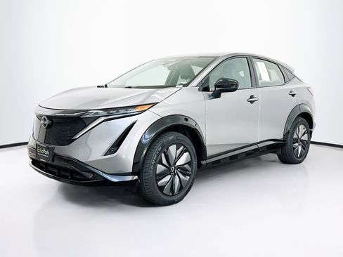 Used 2023 Nissan Ariya AWD image 3