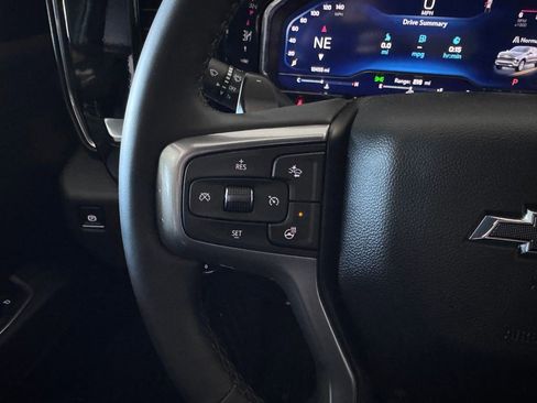 Certified 2025 Chevrolet Silverado 1500 RST AWD/4WD image 13