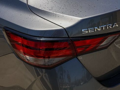 Used 2023 Nissan Sentra SV FWD image 8