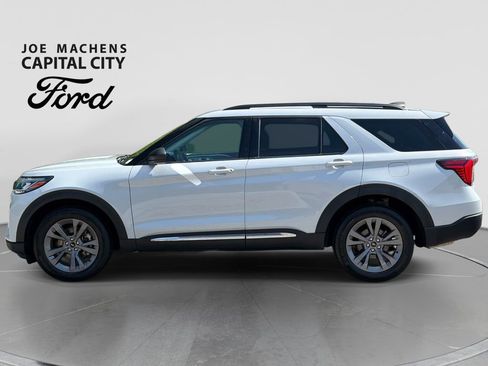 Used 2025 Ford Explorer Active w/ Active Comfort Package AWD/4WD image 8