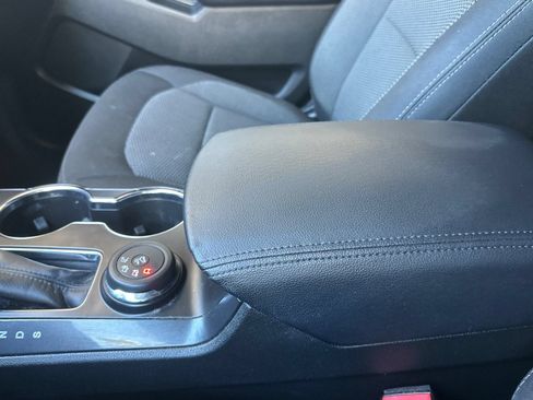 Used 2017 Ford Explorer XLT AWD/4WD image 31