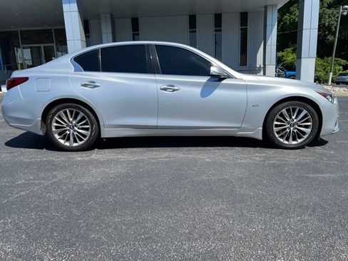 Used 2018 INFINITI Q50 Luxe w/ Essential Package (3.0T Luxe) AWD/4WD image 15