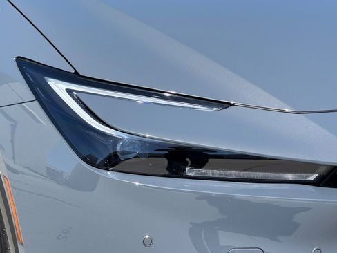 Used 2023 Toyota Prius Prime FWD image 12