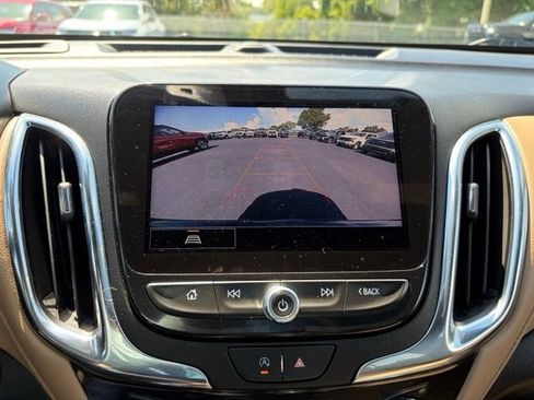 Used 2023 Chevrolet Equinox Premier AWD/4WD image 24