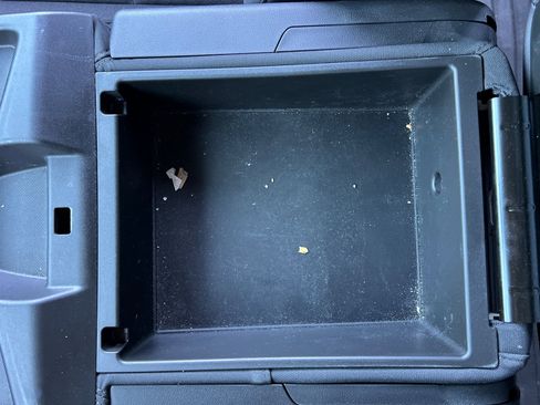 Used 2023 GMC Sierra 1500 Elevation image 32