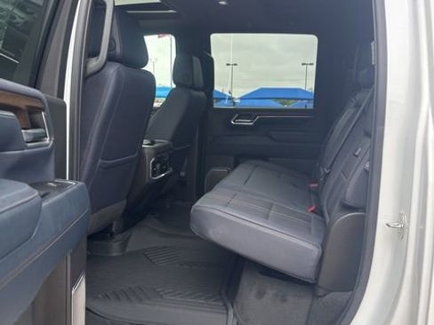 Used 2024 Chevrolet Silverado 2500 High Country w/ High Country Premium Package image 5