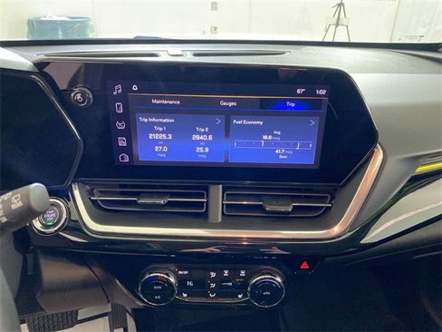 Used 2024 Chevrolet Trax ACTIV w/ Sunroof Package image 32