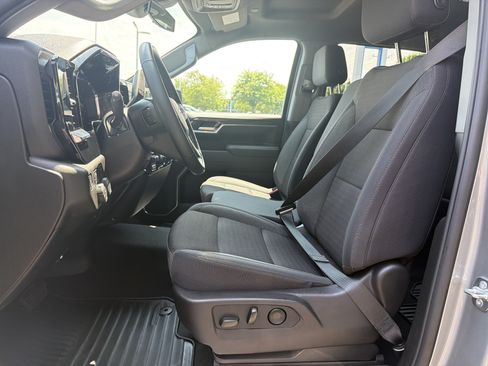Used 2026 Chevrolet Silverado 1500 LT AWD/4WD image 16