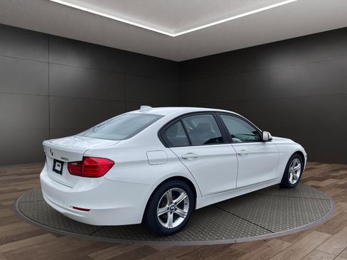 Used 2014 BMW 320i xDrive Sedan AWD/4WD image 8