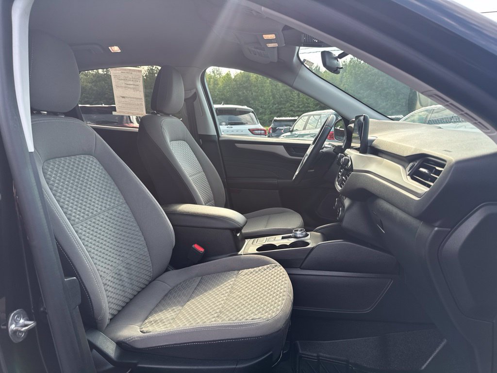 Used 2022 Ford Escape SE w/ Convenience Package FWD image 14