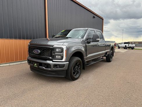 Used 2023 Ford F350 XLT w/ XLT Premium Package AWD/4WD image 2