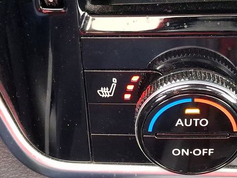 Used 2023 Nissan Rogue SV w/ SV Premium Package image 24