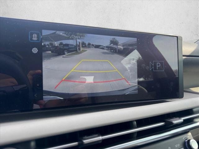 Used 2025 Hyundai Tucson SE FWD image 12