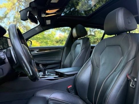 Used 2017 BMW 540i RWD image 10