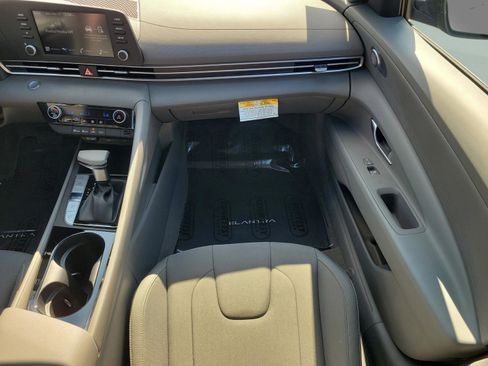 New 2026 Hyundai Elantra Blue image 32