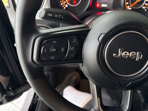 Used 2026 Jeep Wrangler Sport image 18