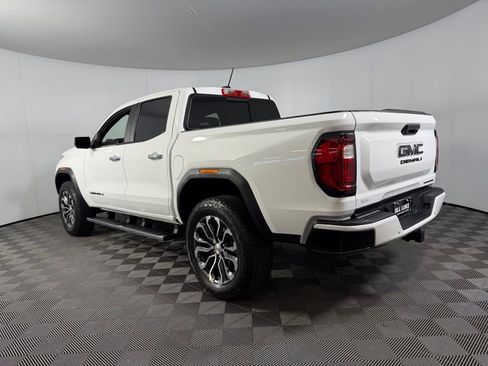 Used 2023 GMC Canyon Denali image 9
