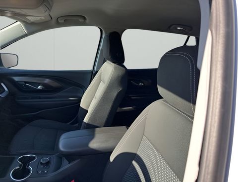 Used 2022 GMC Terrain SLE w/ Driver Convenience Package image 27