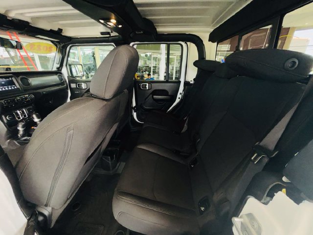 Used 2023 Jeep Gladiator Sport AWD/4WD image 34