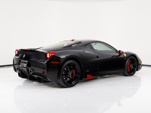 Used 2015 Ferrari 458 Speciale Coupe image 3