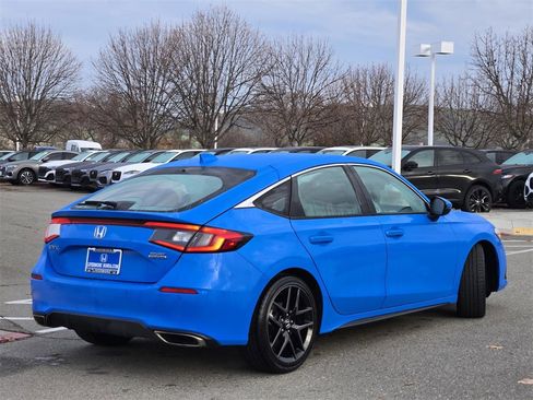 Certified 2024 Honda Civic Sport Touring image 4