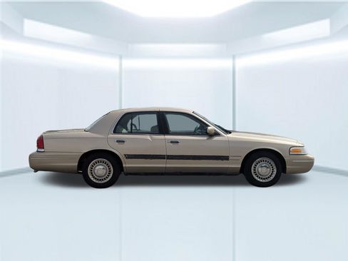 Used 1999 Ford Crown Victoria RWD image 8
