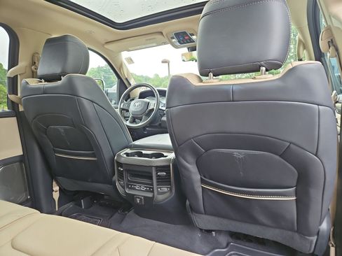 Used 2021 RAM 1500 Limited AWD/4WD image 18