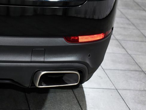 Used 2021 Porsche Cayenne image 73