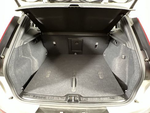 Certified 2023 Volvo XC40 Recharge Ultimate image 19