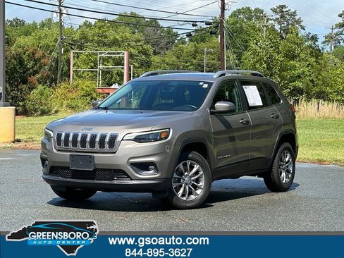 Used 2020 Jeep Cherokee Latitude Plus w/ Comfort/Convenience Group AWD/4WD image 1