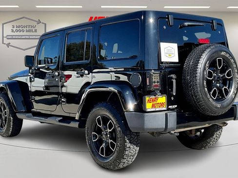 Used 2018 Jeep Wrangler Unlimited Sahara image 4